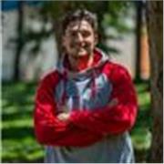 Soy Rubén Revuelta, Graduado en TAFAD y Magisterio. Ofrezco entrenamientos personales en Palencia y online para ayudarte a alcanza