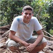 Atuo como professor particular de História e Língua Portuguesa, focando na melhora do desempenho escolar