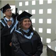 Profesora de lenguaje y literatura, especializada en PAES, TEA, NEE, con diplomado en Filosofía