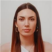 Profesora graduada en psicología encantada de poder empezar a dar clases online o presencial.