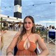 Profesora de apoyo escolar con experiencia en estados unidos y muy buen nivel de inglés, aunque puedo dar repaso de cualquiera