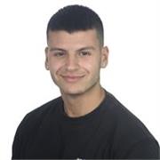 Estudiante universitario con amplios conocimientos sobre las asignaturas impartidas en la ESO.