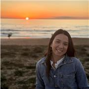 Soy una persona responsable, constante en mi trabajo y me encanta explicar y ayudar a los alumnos a mejorar y aprender.