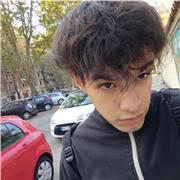 Universitario al primo anno, offre lezioni di informatica e matematica a tutti i livelli scolastici (Superiori, medie, elementari)