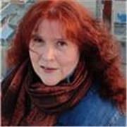 Avec 38 ans d'expérience je suis passionnée par tous les aspects de mon travail. Enseignante, coach, préparation aux examens, préparation d'entretiens et présentations, traductrice de français en anglais, révision/relecture de documents, voix off en angla