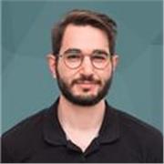 Laureato in ingegneria dell'informazione e perito informatico propone lezioni di informatica e materie informatiche