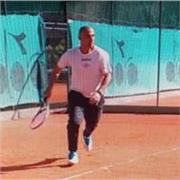 Insegnante fit tennis e padel con esperienza esamina collaborazioni con circoli Lezioni singole e di gruppo