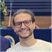 Studente magistrale laureato in biotecnologie medice, preparato in materie come chimica organica, inorganica e biologia