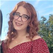 Laureanda in Lingue e Culture Comparate presso l'Orientale di Napoli. Inglese livello C1 (certificazione Cambridge)