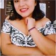 Maestra de apoyo en regularización para niños y niñas de nivel primaria