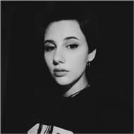 María