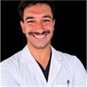 Laureato in Farmacia, dottorato in chimica farmaceutica. Attualmente studente di medicina. Insegno la chimica, la farmacologia, fi