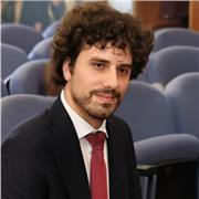 Insegnante di Storia con formazione accademica e esperienza nella divulgazione culturale. Contattami!