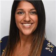 I am an enthusiastic vocal and piano tutor for both children and adults