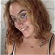 Profesora de lenguaje. Especializada en otras materias. Graduada en Bachillerato