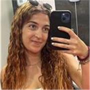 Graduada en educación primaria con mención en Inglés con experiencia impartiendo clases de inglés