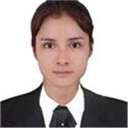 Profesora de inglés imparte clases a niños de toda edad