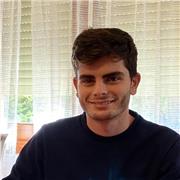 Profesor da clases de varias asignaturas para gente de la ESO y Bachillerato, así como prepararse para la EVAU
