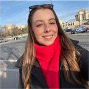 Universitaria con alto nivel de inglés con pasión por ayudar a los niños con sus deberes.