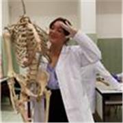 Studentessa di medicina all’estero, con basi e conoscenze molto approfondite sulla materia avendo anche fatto un anno di biologia