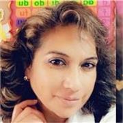 Profesora de español imparte clases on line