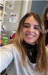 Estudiante de arquitectura imparte clase de matemáticas e inglés