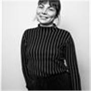 Grafikdesignerin und systemische Coachin bietet Unterricht und Coaching für Kinder, Jugendliche und Erwachsene; bevorzugt online