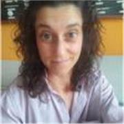 Profesora titulada con más de 20 años de experiencia. 