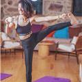 Monitora de yoga y reeducación postural para niños, adolescentes y adultos. don de gente, empática y responsable. gran capacidad comunicativa y escucha activa
