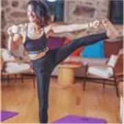 Monitora de Yoga y reeducación postural para niños, adolescentes y adultos. Don de gente, empática y responsable. Gran capacidad comunicativa y escucha activa