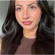 me defino como una persona entusiasta, que le gusta enseñar a niños pequeños 