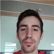 Offro lezioni private ai ragazzi delle classi medie e superiori, in matematica o in latino, per via delle mie esperienze universitarie in ingegneria e attualmente il lettere.