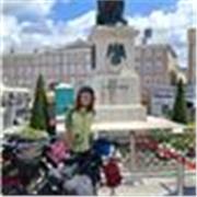 Offro aiuto compiti a bambini delle scuole elementari e medie.