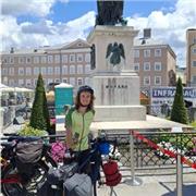 Offro aiuto compiti a bambini delle scuole elementari e medie.