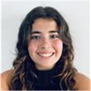 Mi nombre es Candela y tengo 21 años, doy clase a niños desde infantil y primaria hasta adolescentes de 2º de bachillerato.
