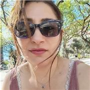 Profesora de Lengua castellana y literatura, con experiencia en secundaria.