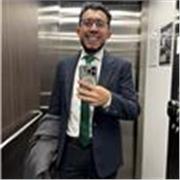 Profesional en Administración de Empresas y Análisis de Datos capaz de guiar a los estudiantes en su progreso como lideres.