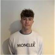 Exjugador de fútbol y conocedor de amplios conceptos deportivos, dirigido a niños