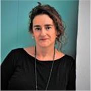 Experta en comunicación y marketing con más de 15  años de experiencia docente. Mentora de emprendedores y empresarios.