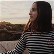 Profesora de inglés imparte clases particulares online para todas las edades
