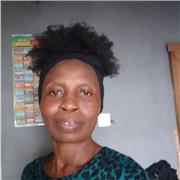 English teacher who teaches to improve grammar, vocabulary, and make having conversations in English easier