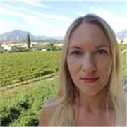 Offro lezioni di italiano, russo, inglese e tedesco. 13 anni di esperienza e laurea in linguistica e pedagogia