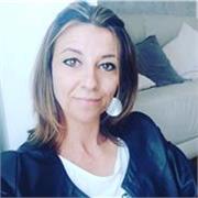 Mamma di due ragazzi ,laureata in giurisprudenza e maturità classica,offresi per aiuto lezioni nelle materie umanistiche e/o aiuto nello studio