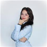 Profesora joven en activo especializada en sociales y humanidades