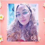 Educadora de párvulos, apoya a la lectoescritura y todas las asignaturas de los niveles iniciales, hasta 2do básico