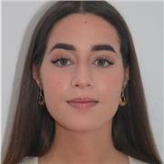 Estudiante universitaria ofrece clases particulares de lengua castellana