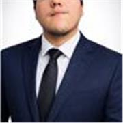 Como una persona proactiva con ganas de poder ayudar y al mismo tiempo aprender.