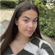 Vous recherchez de l'aide pour vos devoirs et vous souhaitez approfondir vos leçons à votre rythme? Alors je suis là pour vous!