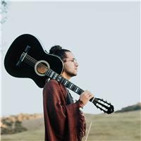 Se seu sonho é aprender a tocar violão e ter um conhecimento amplo sobre música, será um prazer imenso ser seu professor