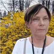 Offro lezioni private a bambini e adulti. Adottando alle loro esigenze. Pittura e disegno, progettazione e design.